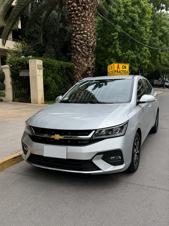 Vehículo Practi-Car con letrero de práctica