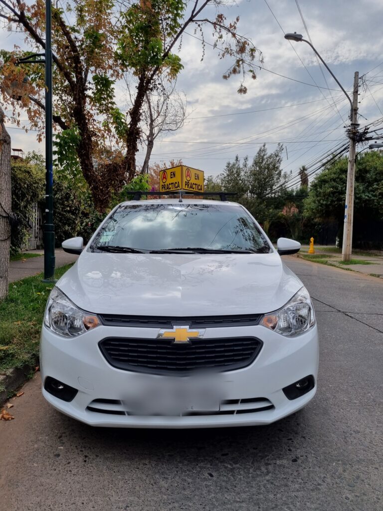 Contamos con vehículos automáticos y mecánicos full equipados equipados